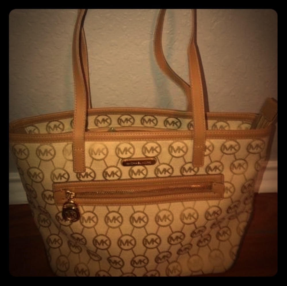 Michael Kors purse